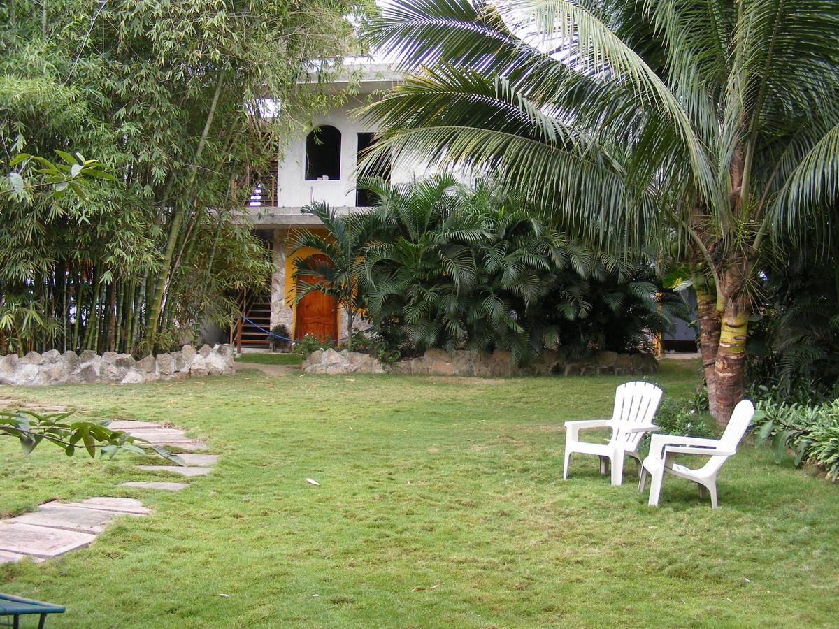 Hostal Maxima Puerto López 外观 照片