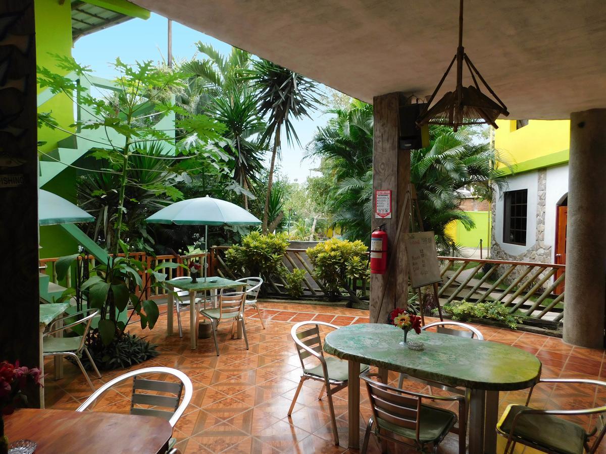 Hostal Maxima Puerto López 外观 照片