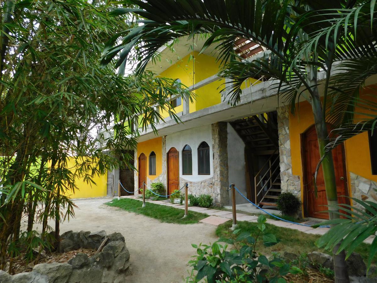 Hostal Maxima Puerto López 外观 照片